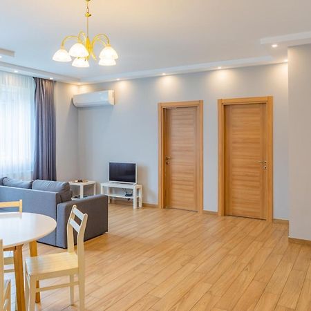 Apartment By The Sheraton Batumi Esterno foto