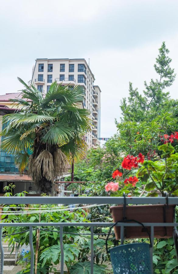 Apartment By The Sheraton Batumi Esterno foto