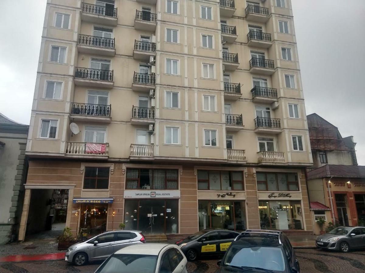 Apartment By The Sheraton Batumi Esterno foto